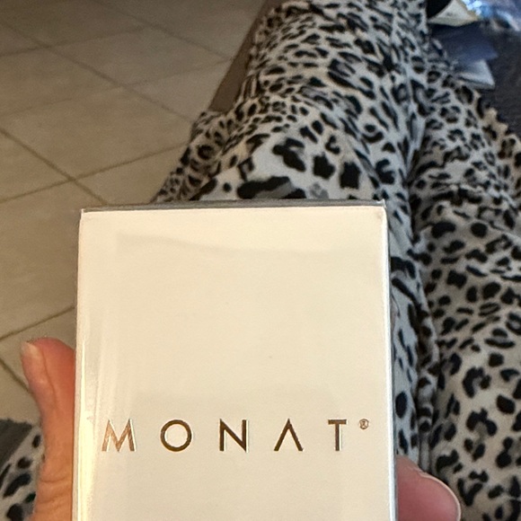 Amber Kiss Hair Perfume - White - Picture 2 of 5